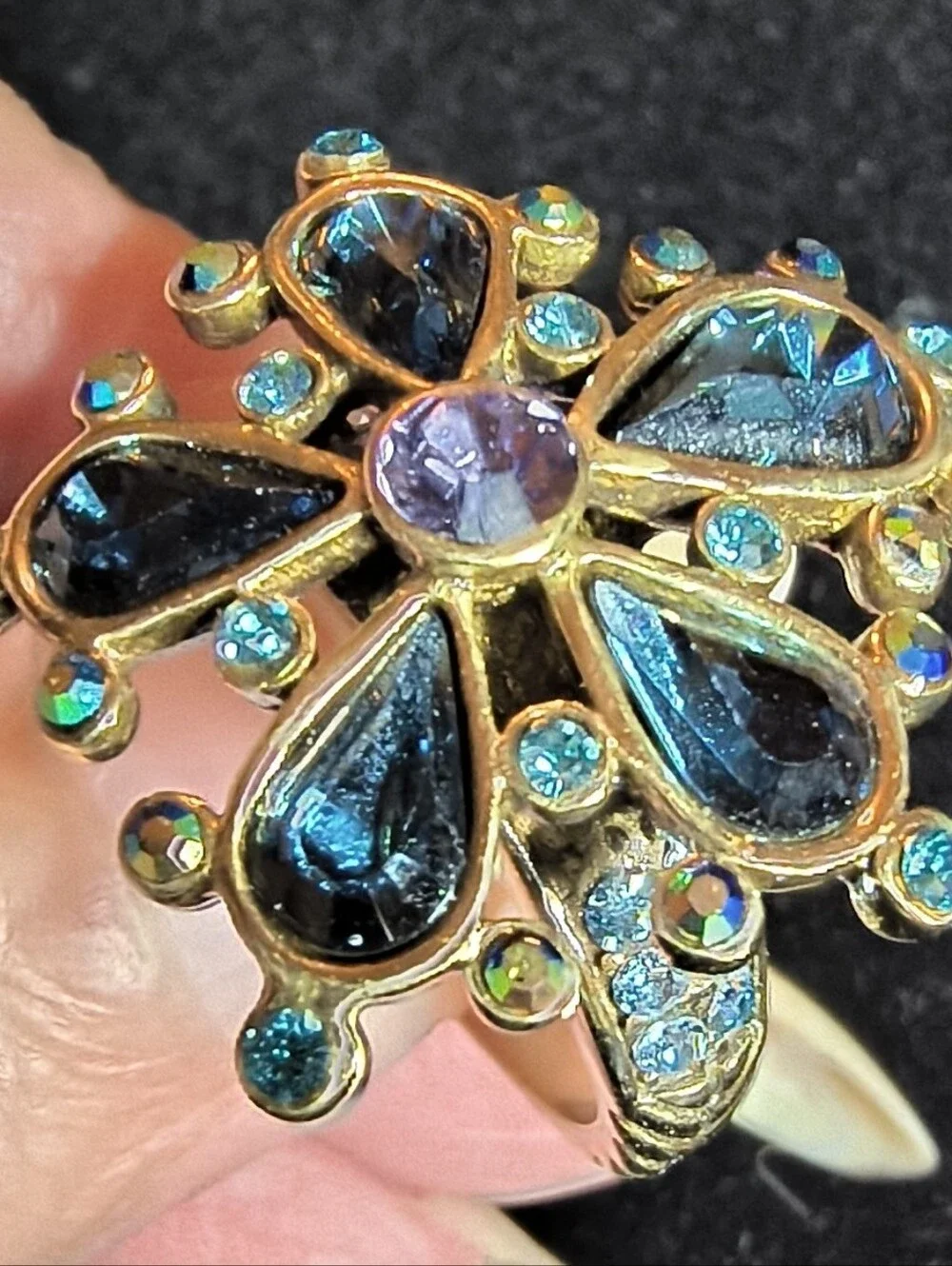 Heidi Daus Floral Crystal Statement Ring Size 9 Blue AB Rhinestone Gold Tone NOS